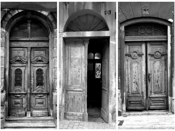 Piękno starych drzwi