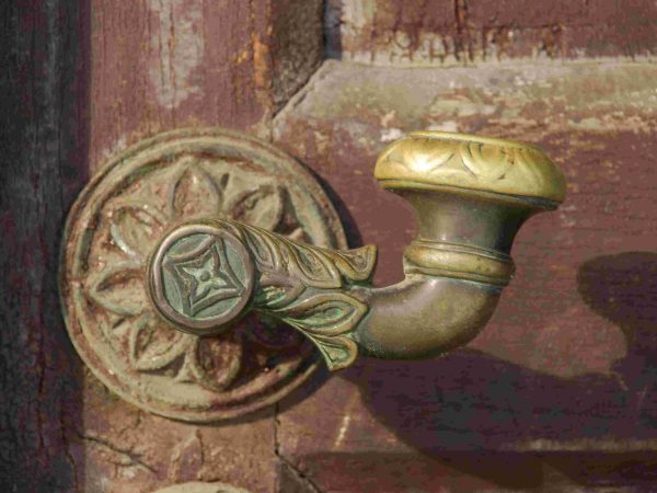 Koziańskie detale – zabytkowa klamka z pałacu Czeczów