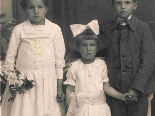 Portrety – trójka dzieci z Kóz 1924