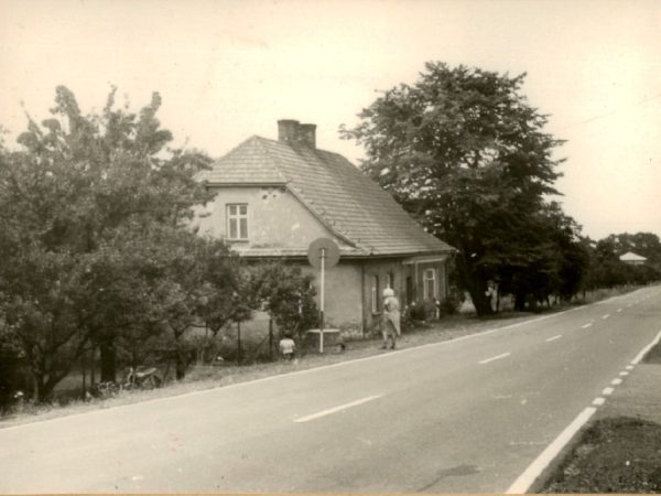 Dawniej i dziś – dom nr 145 w Kozach