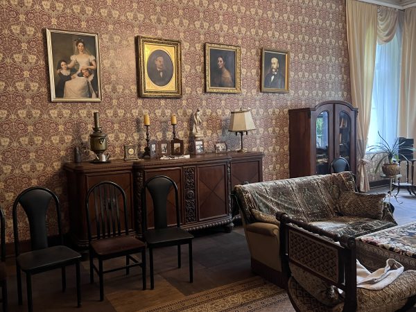 Dobra książka – „Larischowie. Historie z Osieka, Bulowic i innych miejsc”